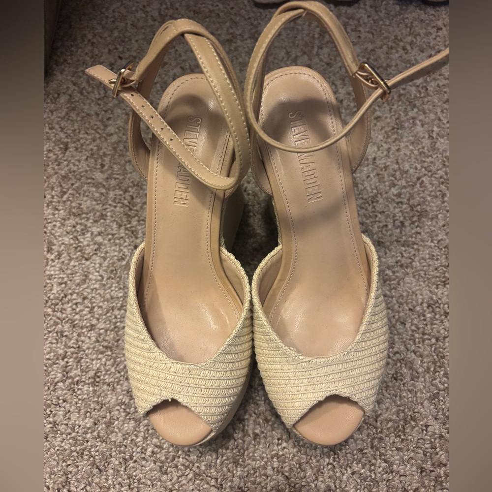 Steve Madden Cream Wedge Sandals